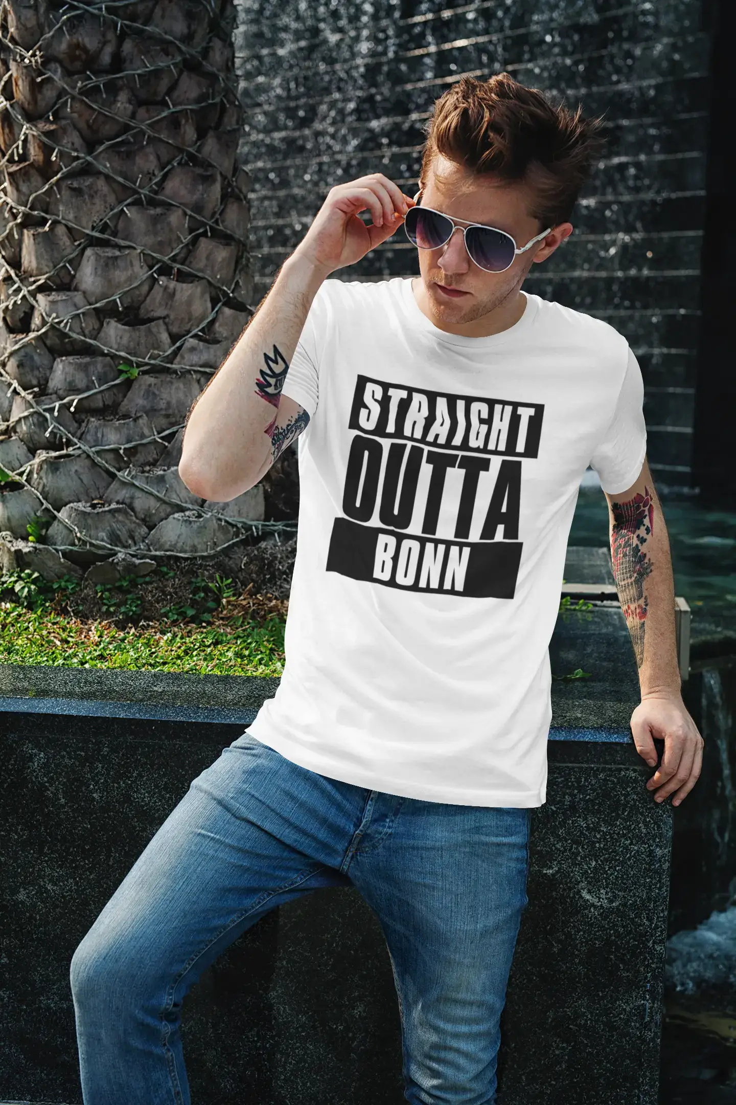 Straight Outta Bonn, Herren-Kurzarm-Rundhals-T-Shirt 00027