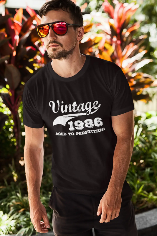 Jahrgang 1986 bis zur Perfektion gealtert, schwarzes Herren-Kurzarm-Rundhals-T-Shirt 00100