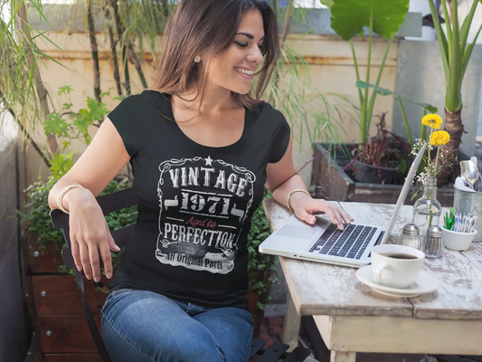 Femme Tee Vintage T-Shirt 1971 Vintage Aged to Perfection