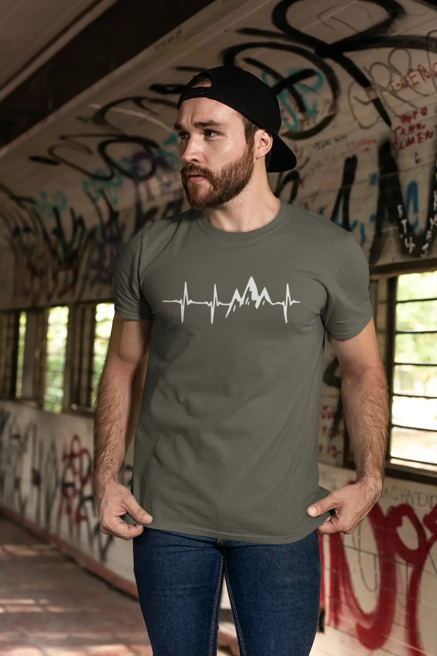 ULTRABASIC - Graphic Printed Men's Mountain Heartbeat T-Shirt Military Green