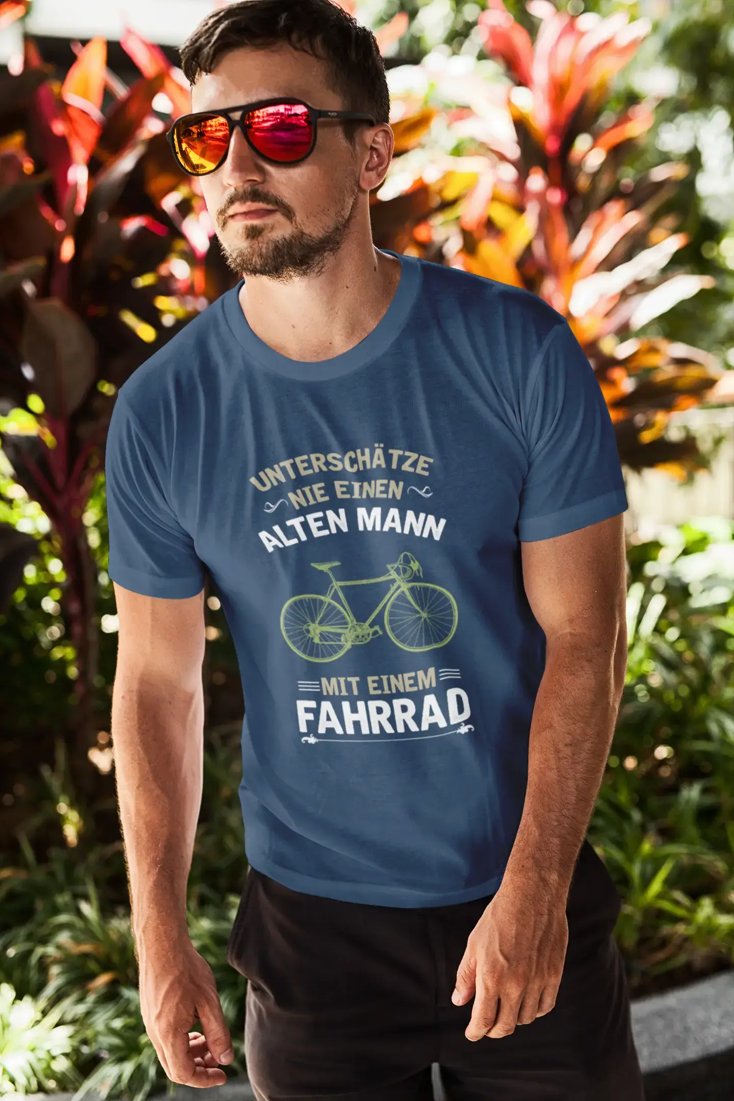 Men's Graphic T-Shirt Alten Mann Fahrrad Gift Idea