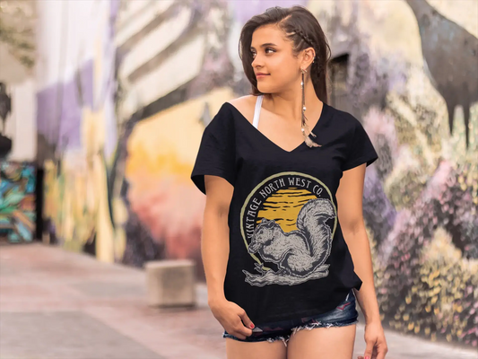 ULTRABASIC Grafik Damen T-Shirt mit V-Ausschnitt Eichhörnchen – North West Co – Vintage-Shirt