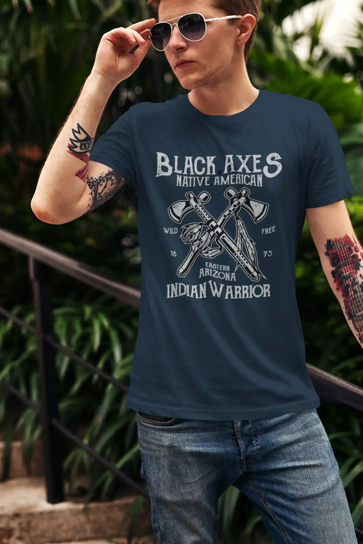 ULTRABASIC Herren T-Shirt Native American Black Axes – Indian Warrior Shirt für Männer