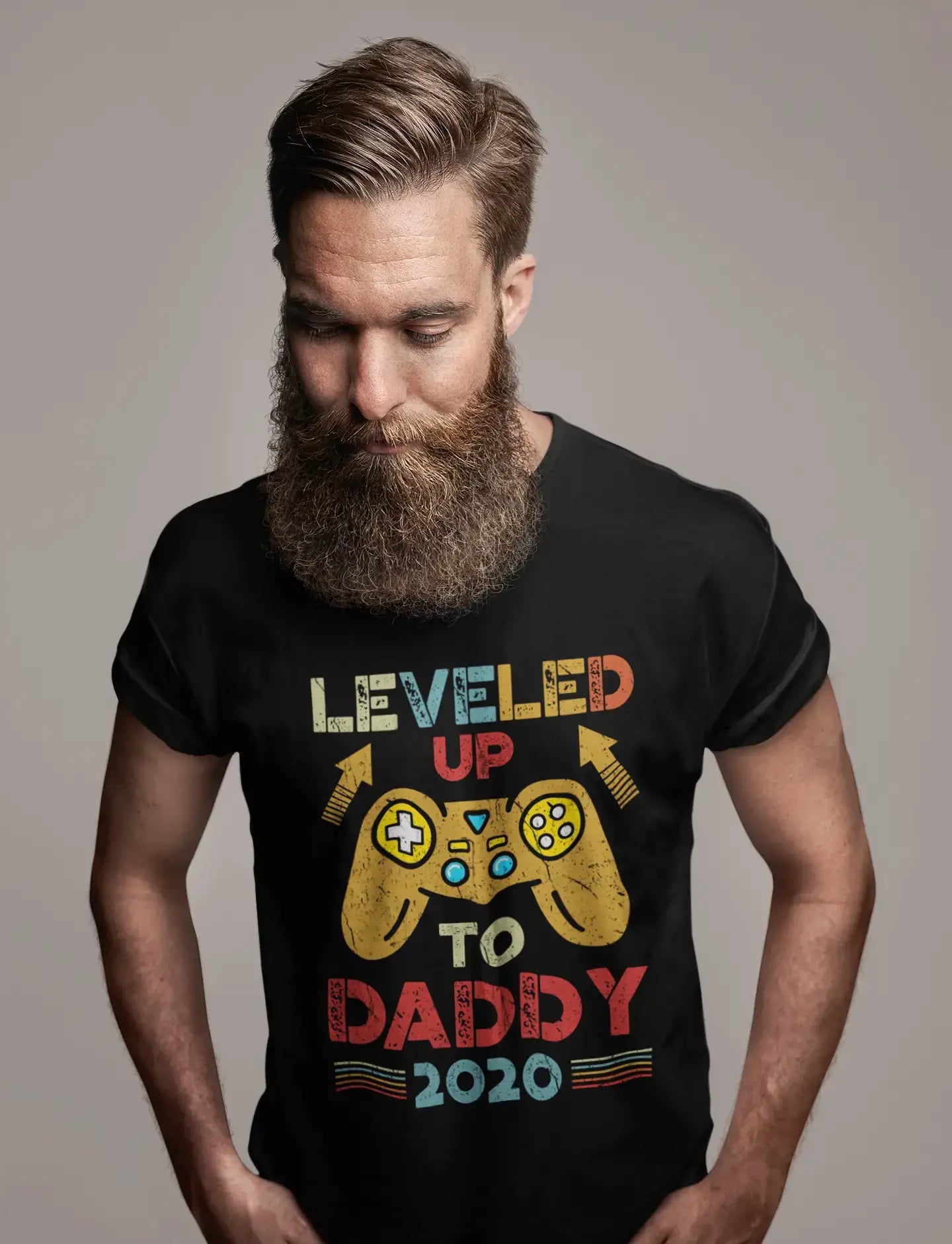 ULTRABASIC Men's Graphic T-Shirt Leveled Up To Daddy 2020 - Gaming Shirt - Dad Gamer
