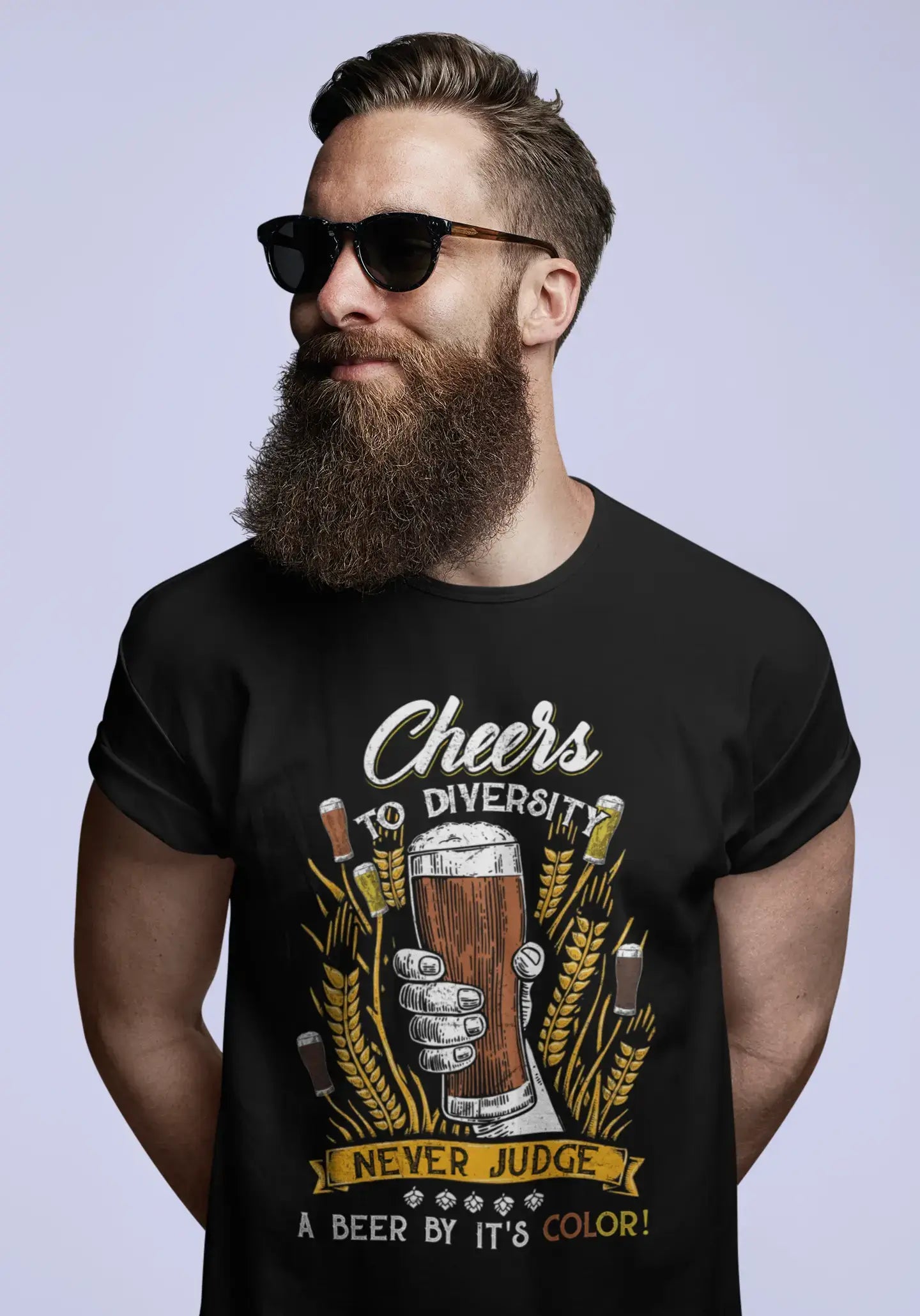 ULTRABASIC Herren-T-Shirt „Cheers to Diversity Never Judge Beer by It's Color“ – Bierliebhaber-T-Shirt