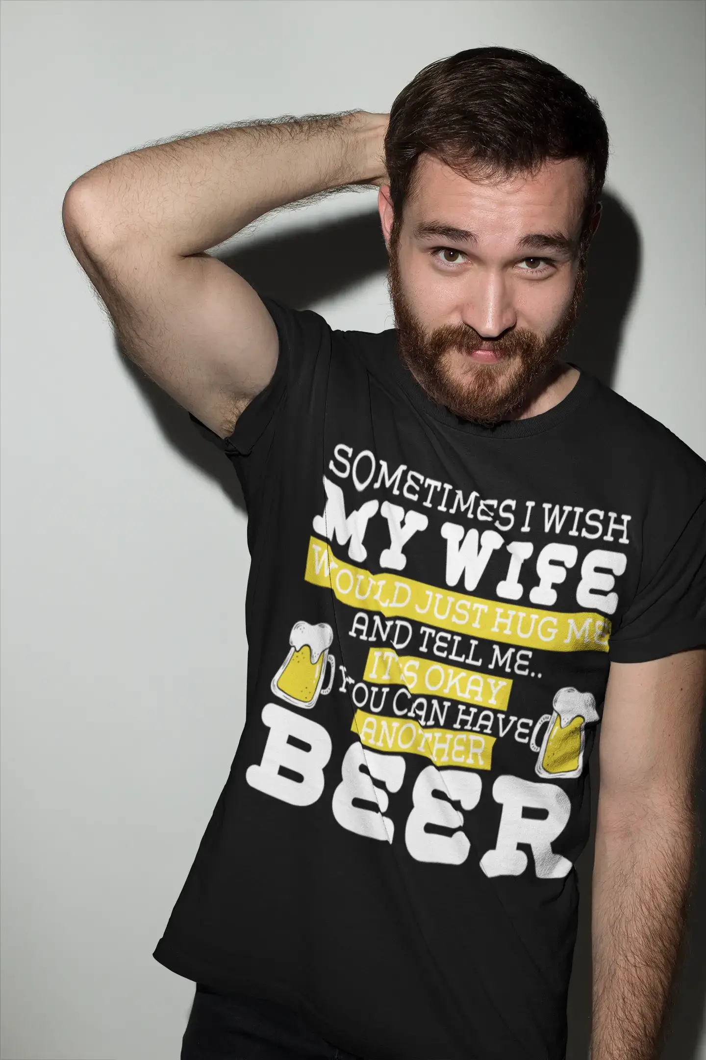 ULTRABASIC Herren-Humor-T-Shirt Manchmal wünschte ich, meine Frau würde mich einfach umarmen – lustiges Witz-Bierliebhaber-T-Shirt