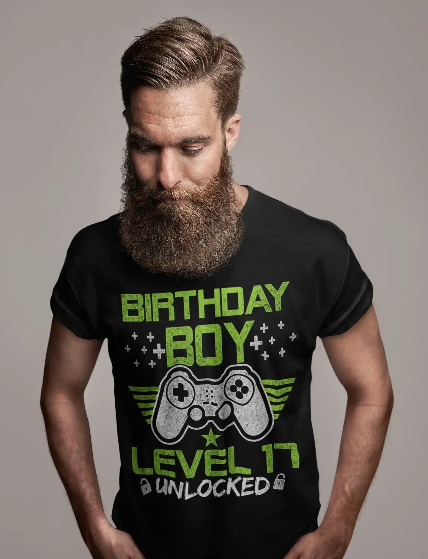 ULTRABASIC Men's T-Shirt Birthday Boy Level 17 Unlocked - Gift for 17th Birthday - Gamer Tee Shirt