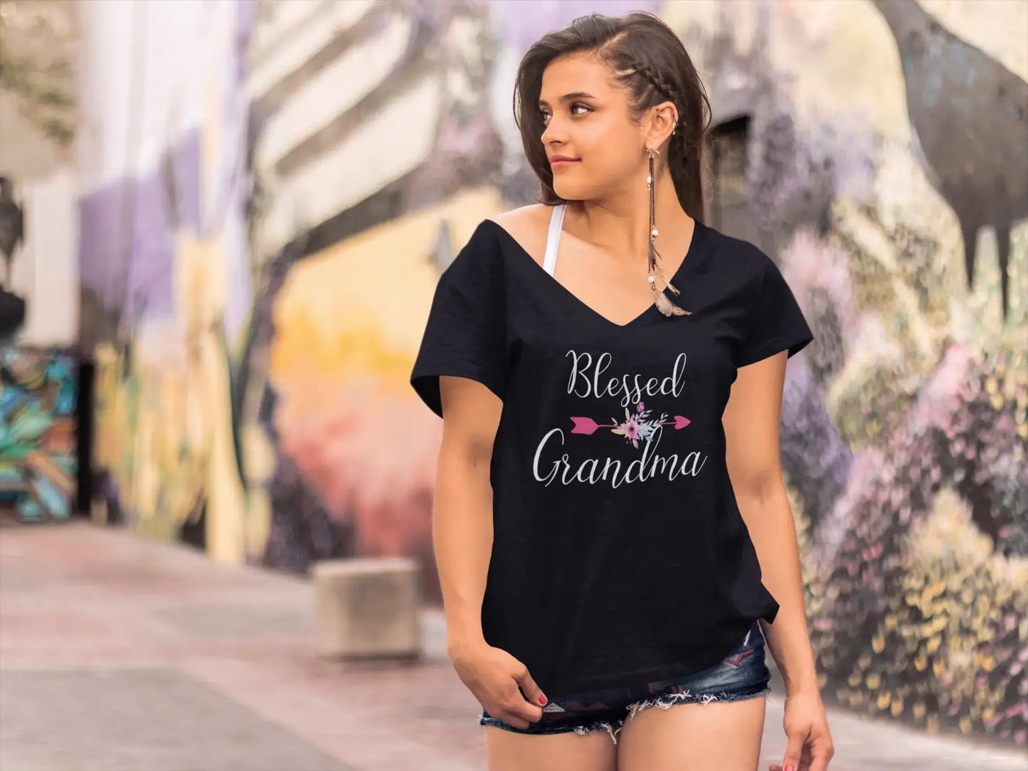 ULTRABASIC Damen-T-Shirt mit V-Ausschnitt „Blessed Grandma – Granny Nana“-T-Shirt