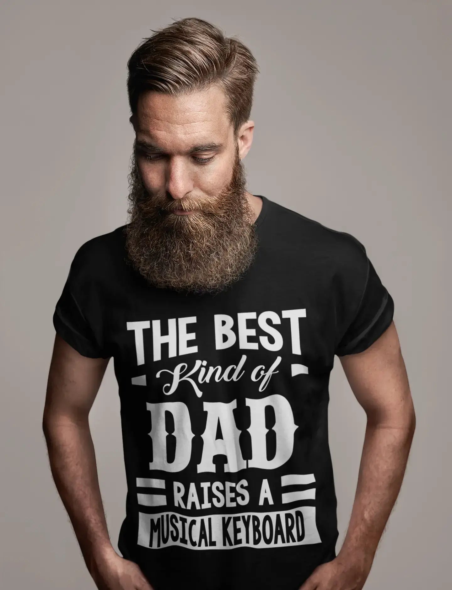ULTRABASIC Herren-Grafik-T-Shirt „Dad Raises a Musical Keyboard“.