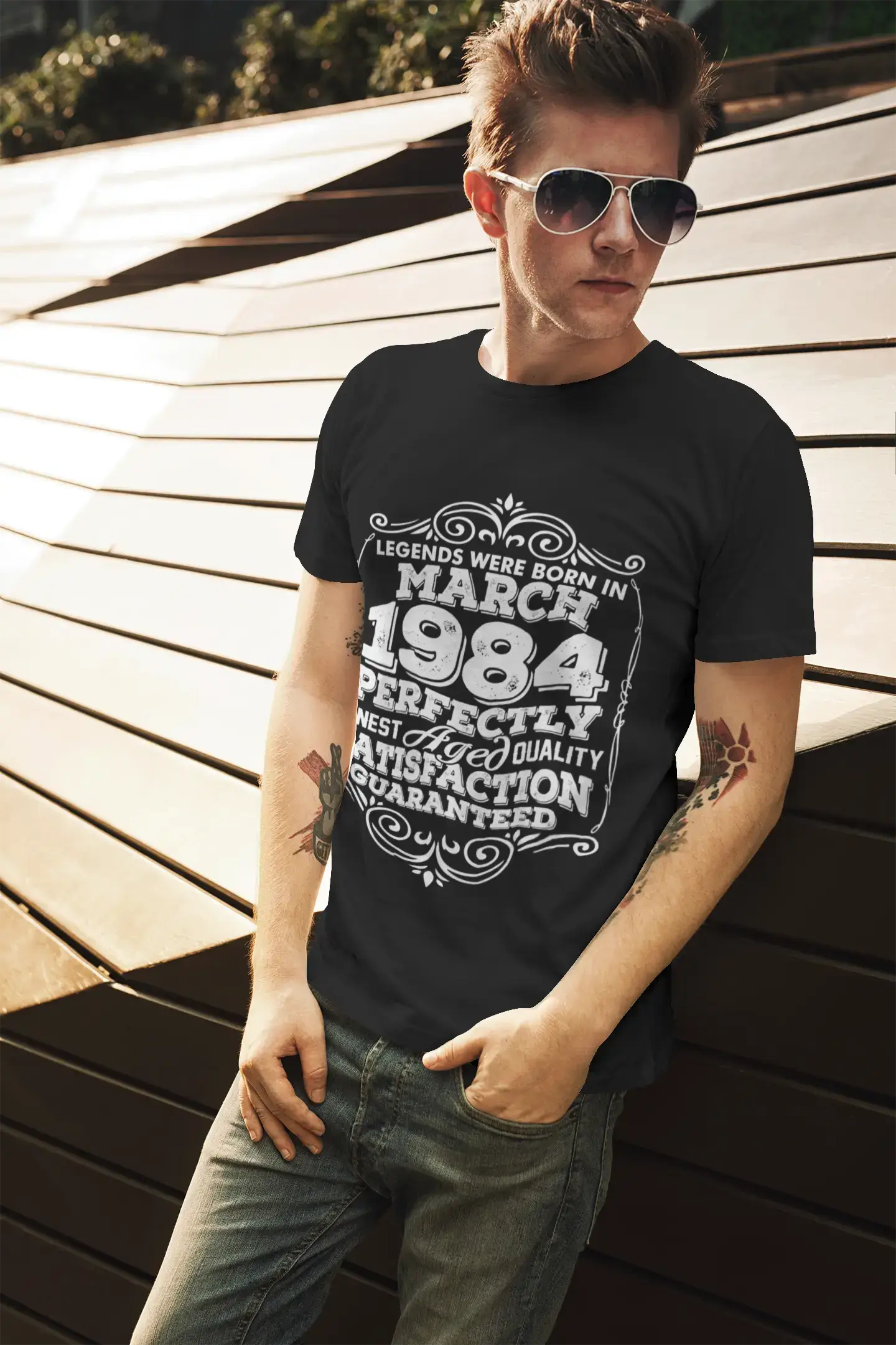 ULTRABASIC Herren-T-Shirt „Legends were Born in March 1984 – Perfectly Aged“-T-Shirt zum 37. Geburtstag