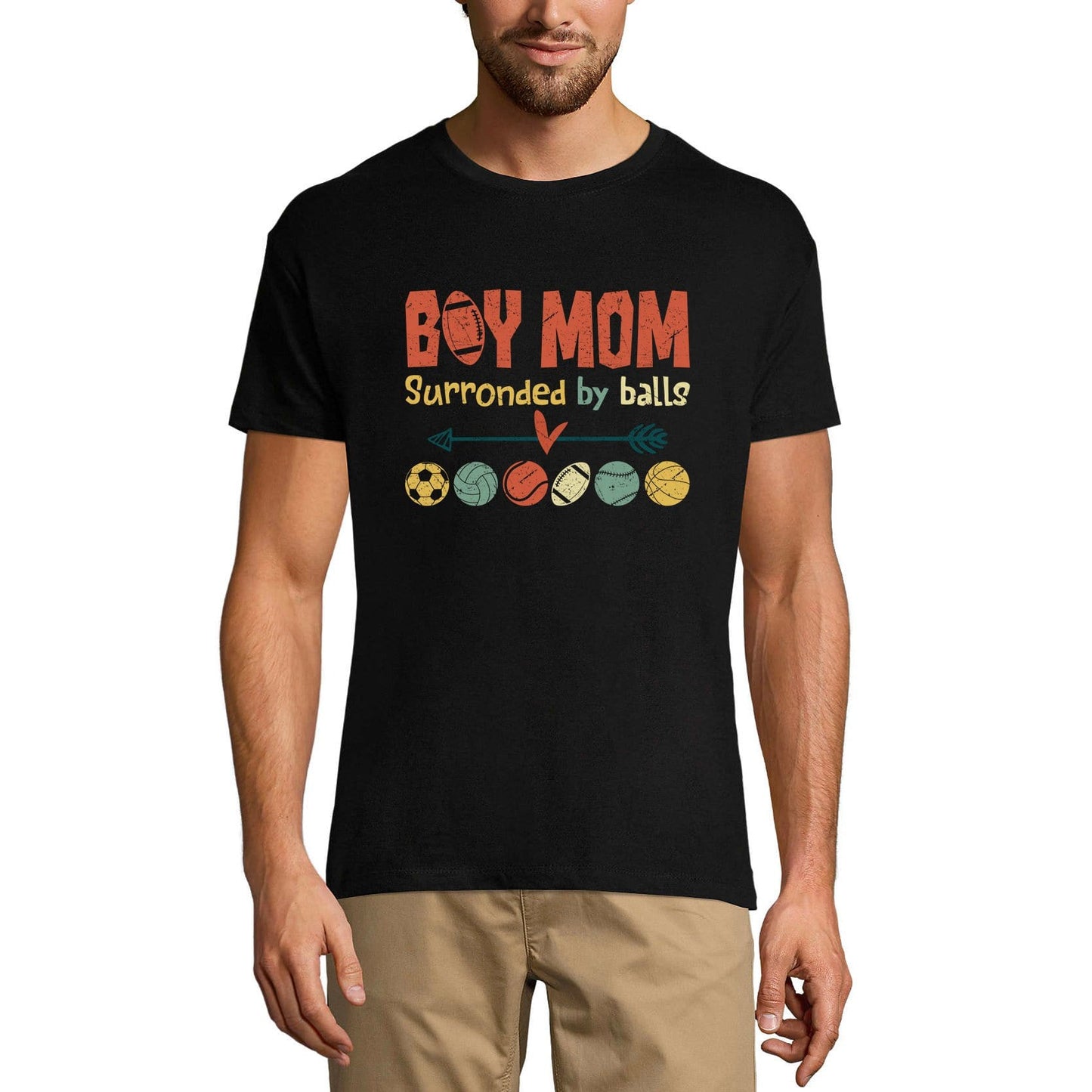 ULTRABASIC Herren T-Shirt Boy Mom Surrounded by Balls – Sport-T-Shirt