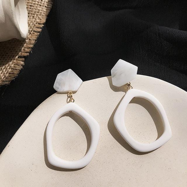 HUANZHI 2019 White Geometric Round Square Irregular Hollow Pearlescent Starry Sky Calla Lily Enamel Earrings for Women Girls