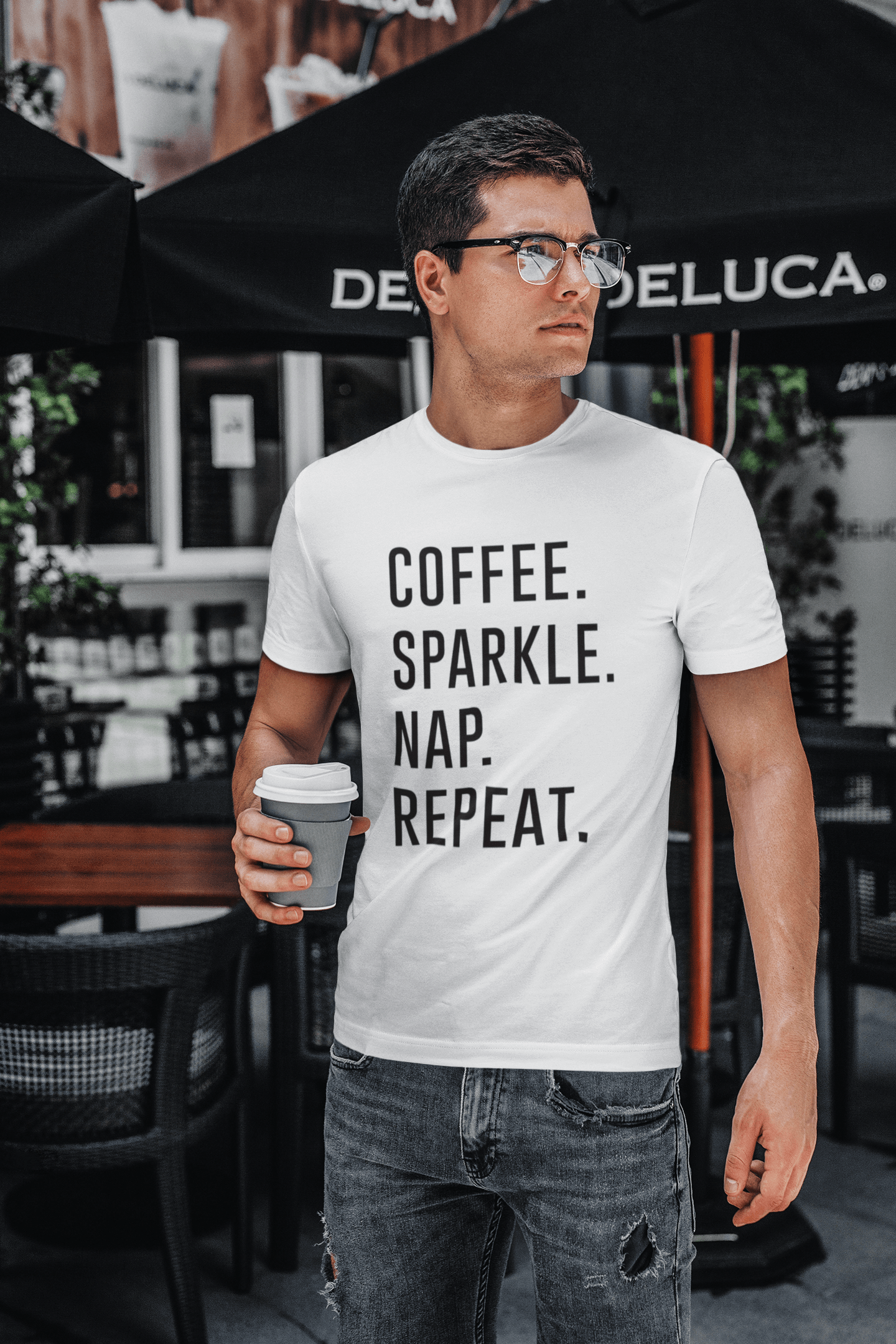 COFFEE SPARKLE NAP REPEAT Herren-Kurzarm-T-Shirt mit Rundhalsausschnitt 00058
