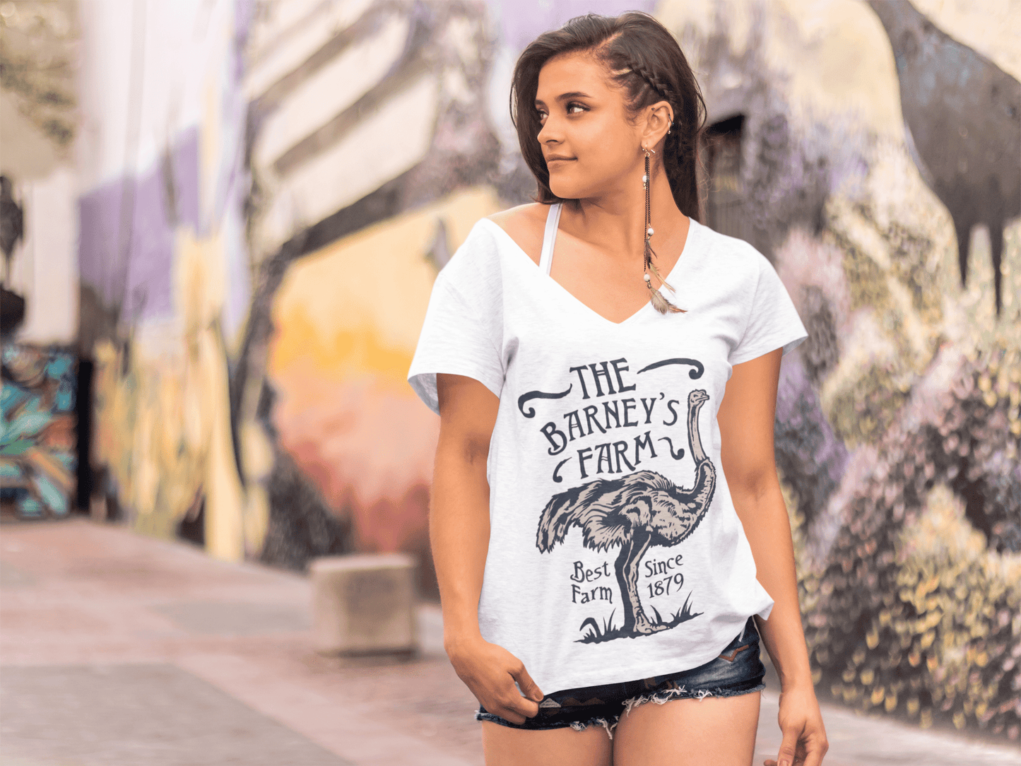ULTRABASIC Damen-T-Shirt mit V-Ausschnitt. Beste Farm seit 1879 – Tier-Strauß-Shirt