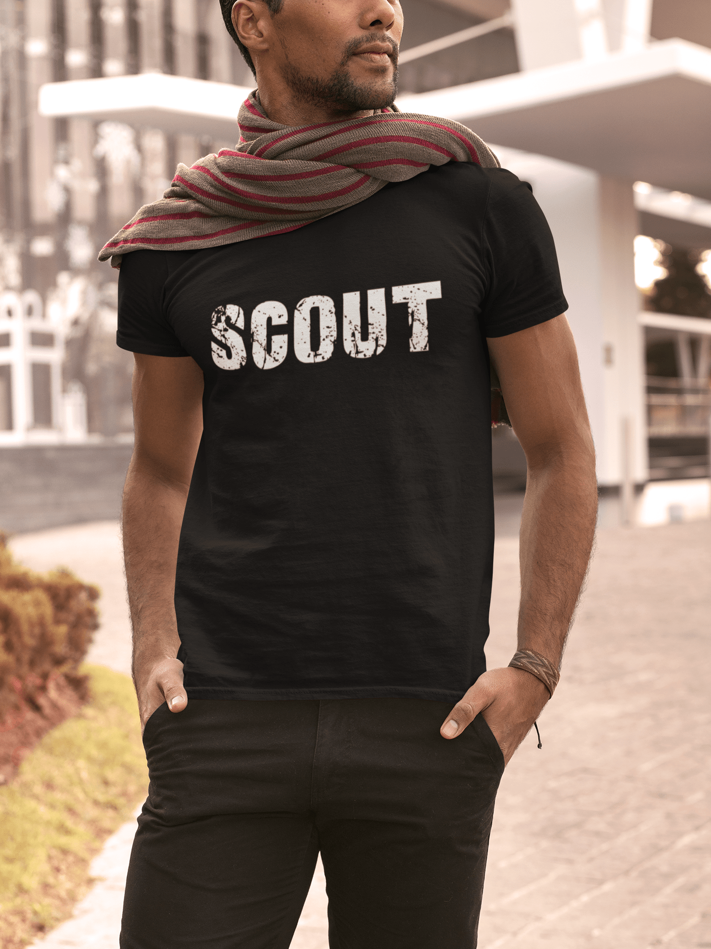 • scout Herren-Kurzarm-T-Shirt mit Rundhalsausschnitt, 5 Buchstaben Schwarz, Wort 00006