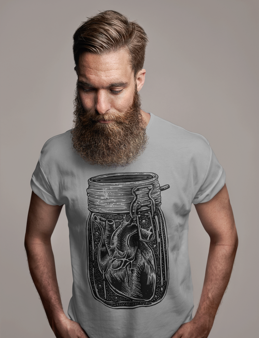 ULTRABASIC Herren-Grafik-T-Shirt „Herz im Glas“ – Sarkasmus-Shirt für Männer